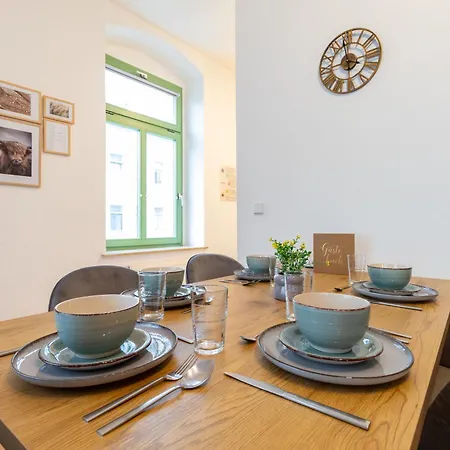 Stadtnatur Apartment Am Kuechwald - 2 Sz Mit Balkon, Waschmaschine, Streaming-Tv, Badewanne, Arbeitsplatz Lejlighed *