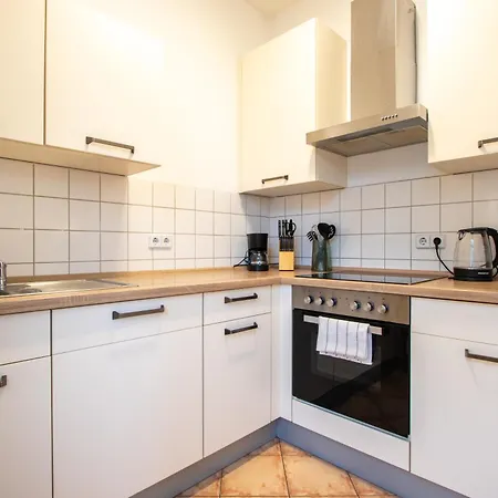 Stadtnatur Apartment Am Kuechwald - 2 Sz Mit Balkon, Waschmaschine, Streaming-Tv, Badewanne, Arbeitsplatz