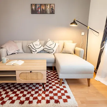 Stadtnatur Apartment Am Kuechwald - 2 Sz Mit Balkon, Waschmaschine, Streaming-Tv, Badewanne, Arbeitsplatz * Chemnitz