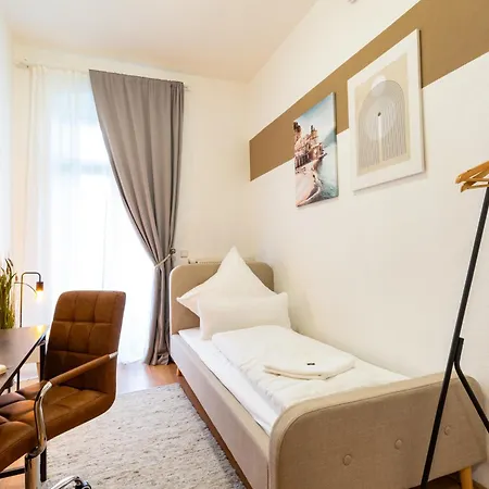 Stadtnatur Apartment Am Kuechwald - 2 Sz Mit Balkon, Waschmaschine, Streaming-Tv, Badewanne, Arbeitsplatz * Chemnitz