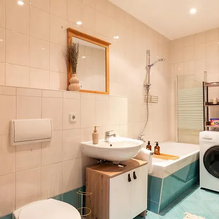 Stadtnatur Apartment Am Kuechwald - 2 Sz Mit Balkon, Waschmaschine, Streaming-Tv, Badewanne, Arbeitsplatz Lejlighed *