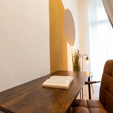 Appartement Stadtnatur Apartment Am Kuechwald - 2 Sz Mit Balkon, Waschmaschine, Streaming-Tv, Badewanne, Arbeitsplatz