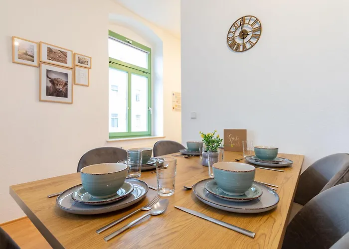 Stadtnatur Am Kuechwald - 2 Sz Mit Balkon, Waschmaschine, Streaming-tv, Badewanne, Arbeitsplatz Daire *