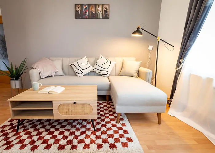 Stadtnatur Am Kuechwald - 2 Sz Mit Balkon, Waschmaschine, Streaming-tv, Badewanne, Arbeitsplatz * Chemnitz