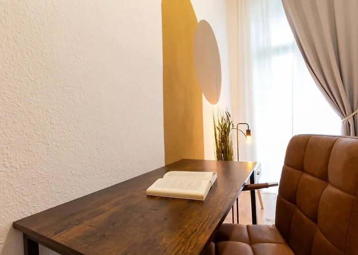 Daire Stadtnatur Am Kuechwald - 2 Sz Mit Balkon, Waschmaschine, Streaming-tv, Badewanne, Arbeitsplatz